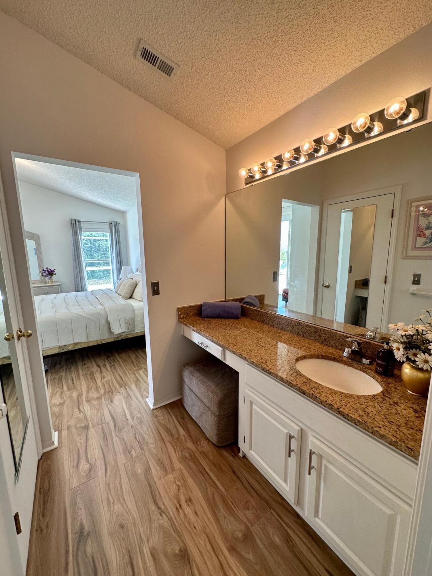 Private Pool With A Beautiful View Overlooking The Lake! Near Disney - Universal Kissimmee Eksteriør billede