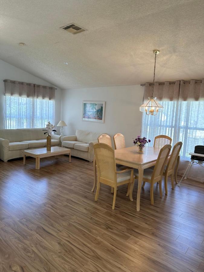 Private Pool With A Beautiful View Overlooking The Lake! Near Disney - Universal Kissimmee Eksteriør billede