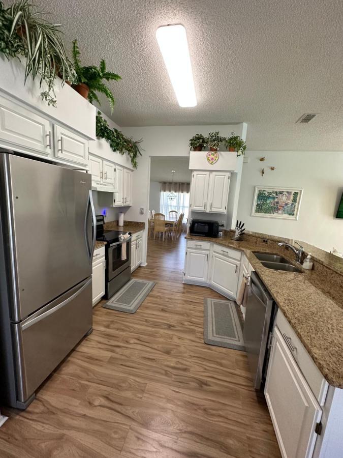 Private Pool With A Beautiful View Overlooking The Lake! Near Disney - Universal Kissimmee Eksteriør billede