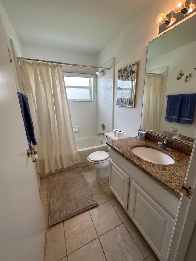 Private Pool With A Beautiful View Overlooking The Lake! Near Disney - Universal Kissimmee Eksteriør billede