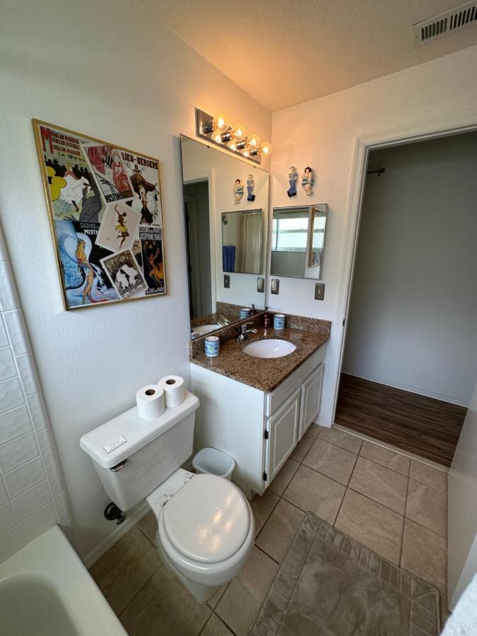 Private Pool With A Beautiful View Overlooking The Lake! Near Disney - Universal Kissimmee Eksteriør billede
