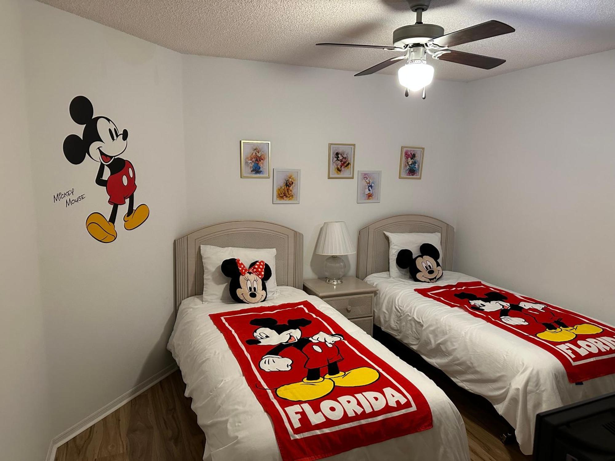 Private Pool With A Beautiful View Overlooking The Lake! Near Disney - Universal Kissimmee Eksteriør billede
